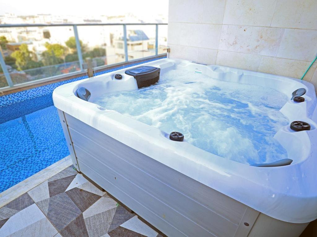 Luxury Rooftop Apartment In Netanya Dış mekan fotoğraf